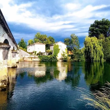 Maison De La Rive *