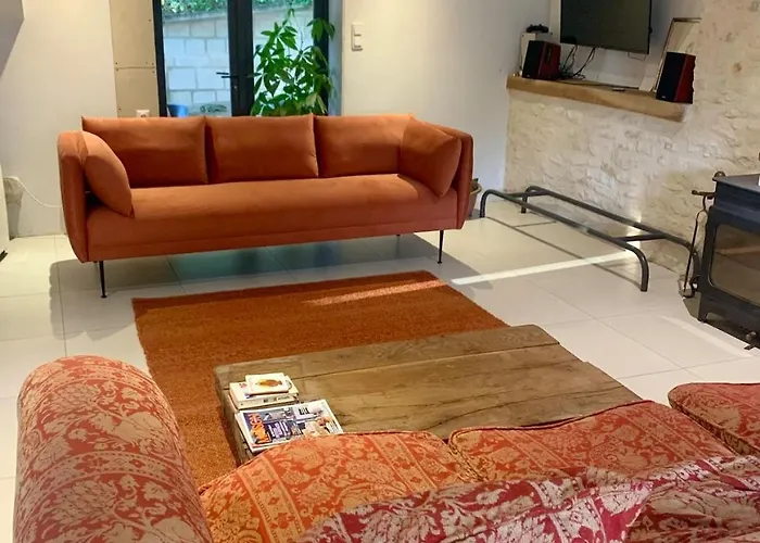 Maison De La Rive Saint-Meme-les-Carrieres