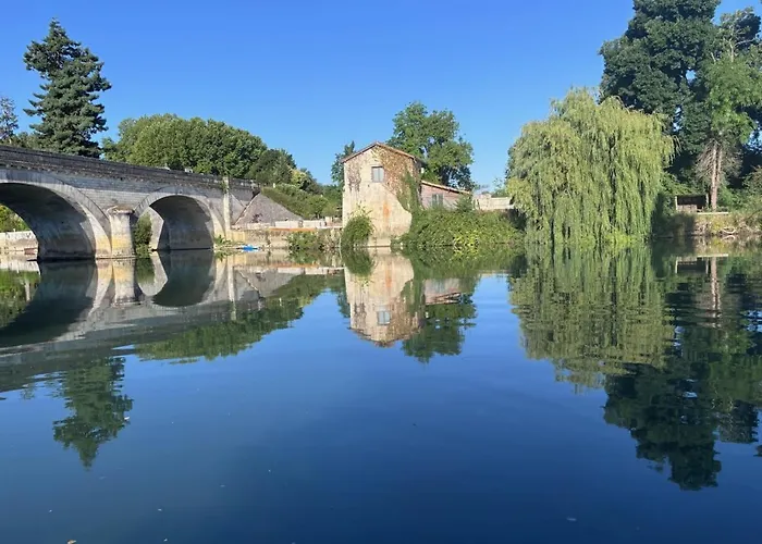 Maison De La Rive Villa *